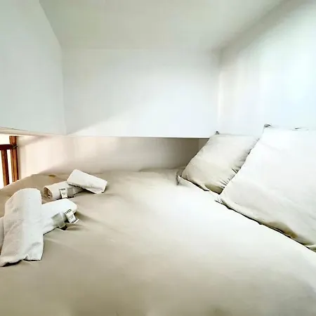 Mezzanine Cosy 4p Champs Elysees דירה *